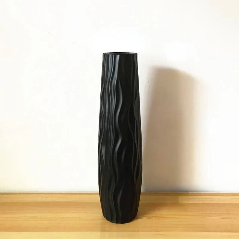 Grand Vase en Plastique Noir
