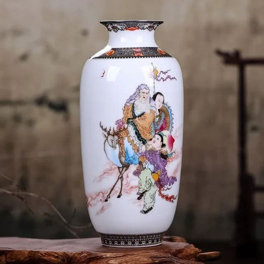 Vase Chinois Avec Personnages Traditionnels