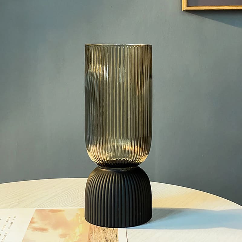 Vase en Verre Noir Design 26cm